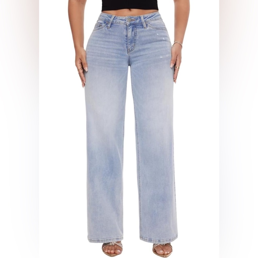 Women's Light Blue Jeans